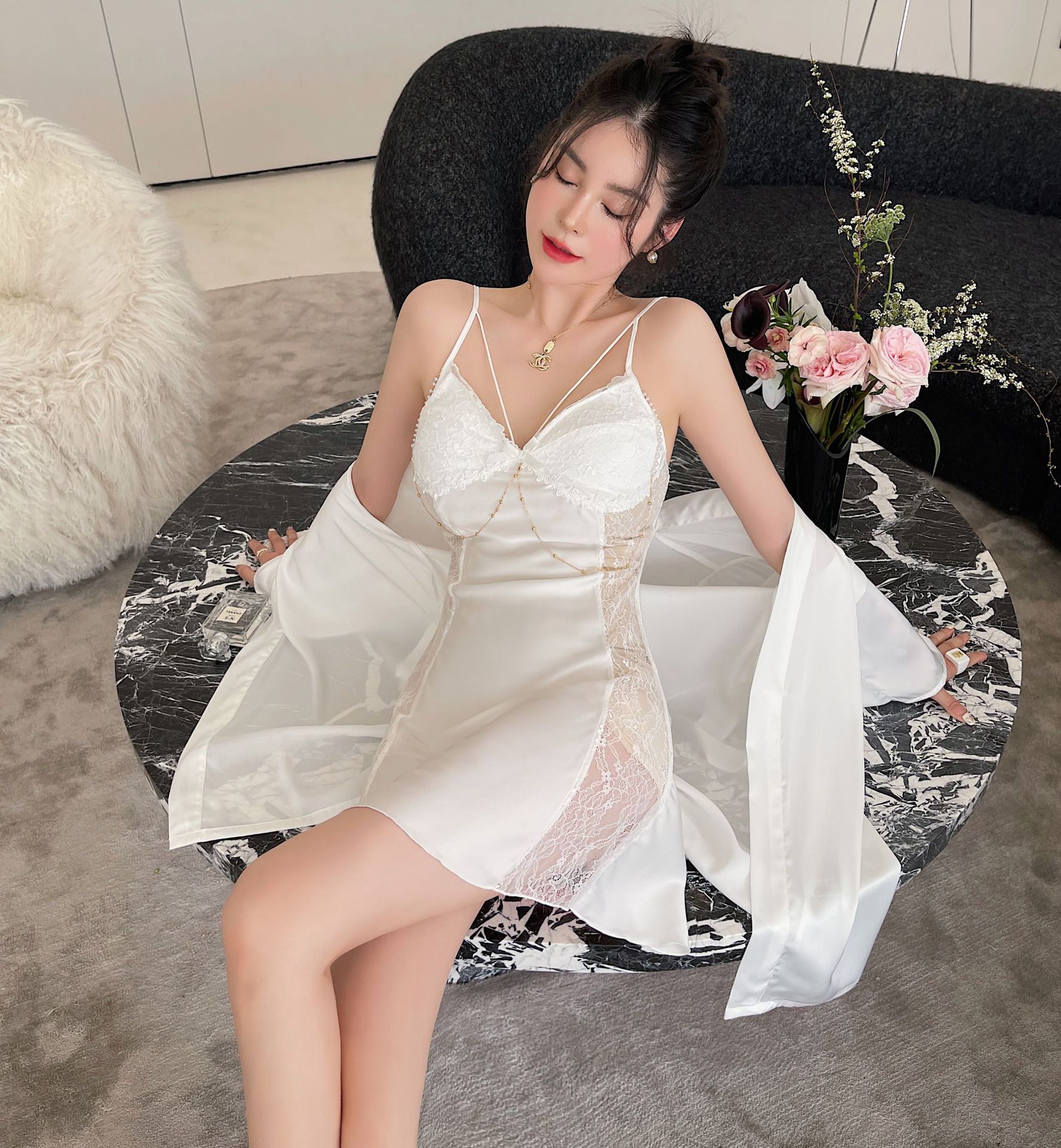 Lightweight French-style Silk Pajamas And Loungewear With A Subtly Seductive, Pure Aesthetic